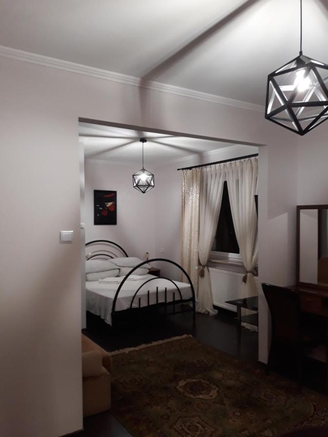 Fantazja - Restauracja I Noclegi ราดอม ภายนอก รูปภาพ